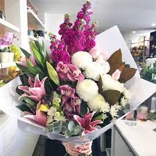 Get Well Soon Presents At Hospital Florist Hospital Florist Is The Most Reliable And Popular Hospital Gift G Get Well Soon Flowers Get Well Flowers Flower Gift