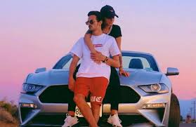 Una canzone che i genitori italiani amano far cantare ai figli piccoli». Fabio Rovazzi Innamoratissimo Della Fidanzata Karen Me La Tengo Stretta Ticinonline