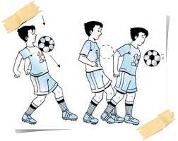 Bagaimana cara mengontrol bola dalam permainan sepak bola? 11 Teknik Mengontrol Bola Datar Lambung Di Sepakbola