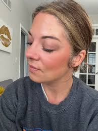 Is the Too Faced Born This Way concealer good and does it oxidize or crease?