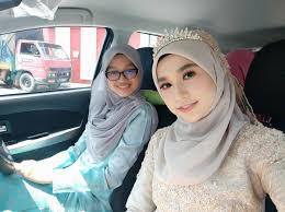 Susah nak cari yang jual perfume, make up. Giveaway Tiap2 Minggu On Twitter Cantiknya Bertudung Bawal Congrats For Your Wedding Btw I Ada Jual Tudung Bawal Cotton Muraaah Beli Borong Boleh Jatuh Serendah Rm5 Sehelai Set Giftbox Pun