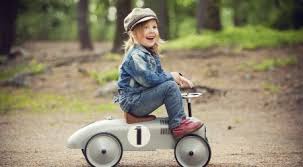 Los motores cohete incorporan tanto el combustible, que suele ser queroseno o hidrógeno líquido, como el comburente. Coches De Juguete La Entranable Historia Del Objeto Mas Deseado Por Los Ninos