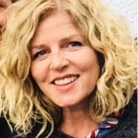 Annette Waller's Instagram, Twitter & Facebook