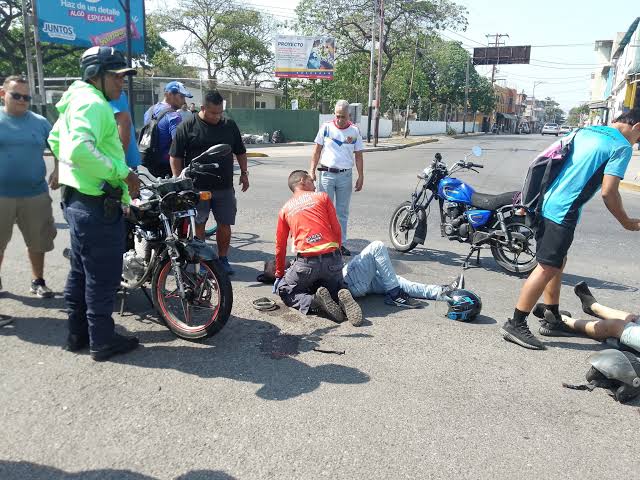 Heridos cinco motorizados en distintos accidentes viales