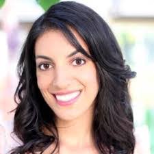 Naomi Cummins's Instagram, Twitter & Facebook