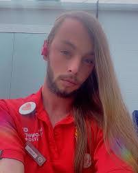 Janet Ballew's Instagram, Twitter & Facebook