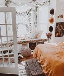 Let Us Help You To Style Your Bedroom Design For Fall With The Best Decor Ideas We Could Have Find Http W Fall Bedroom Decor Fall Bedroom Room Inspiration