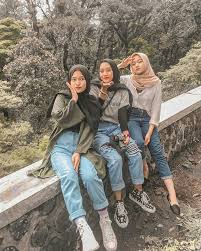 Mereka juga sering sekali membuat keributan seperti. Hijabtrend Hashtag On Instagram Photos And Videos Inspirasi Fashion Hijab Foto Teman Gaya Hijab Kasual