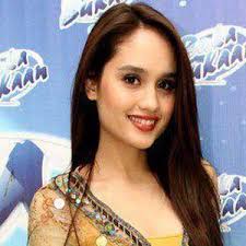 Cinta laura kiehl, better known as cinta laura (indonesian: Cinta Laura Popsanger Alter Geburtstag Bio Fakten Familie Vermogen Grosse Mehr Allfamous Org