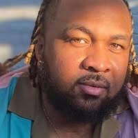 100+ perfiles de «Derrel»