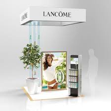 Dans un monde de plus en plus inégalitaire, maitriser les codes de la communication pour continuer de faire rêver la cliente dorée adepte des produits de luxe est devenu un vrai challenge. Epingle Par Bdsg Shopper Sur Stand Plv Kiosque Ensci Les Ateliers