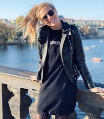 Jaromír jágr a veronika kopřivová se před nějakým časem rozešli. Fotografie C 2 U Clanku Veronika Koprivova Byznys S Rouskami Se Vymkl Kontrole Stars24 Cz