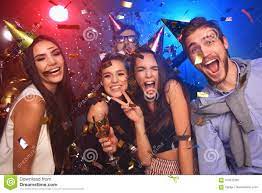 «nous avons des têtes d'affiche qui font carrières avec nos galères et nos misères.» Les Jeunes Gais Verses Avec Des Confettis Sur Un Club Font La Fete Image Stock Image Du Anniversaire Charme 104242391
