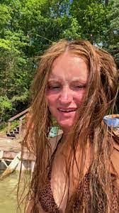 Leah Pasquale's Instagram, Twitter & Facebook