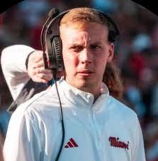 Michael J Dowell (@10MDowell)