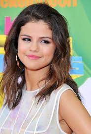 The trick here is to strike the perfect. 65 Fab Hairstyles For Round Faced Gals
