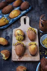Madeleines Fourrees Pate A Tartiner Recette En 2020 Recette Oeuf Pate A Tartiner Recettes De Cuisine