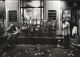 Simone De Beauvoir La Plenitud De La Vida La Force De L Age Cafe De Flore Cafes En Paris Fotos Magnum