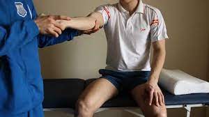 Golfer's elbow test is an orthopedic test used to help diagnose medial epicondylitis/golfer's elbow/little league elbow. Medial Epicondylitis Test Golfer S Elbow Test Youtube