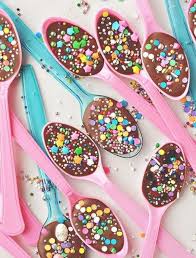 Paques 15 Idees Patisserie Reperees Sur Pinterest Fete Du Chocolat Idee Patisserie Chocolat Paques