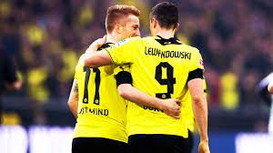 The german star saw his two good friends mario gotze and robert lewandowski depart the club in consecutive seasons to join fierce bundesliga rivals bayern munich. Mats Hummels Robert Lewandowski Tumblr Lewandowski Dortmund Robert Lewandowski