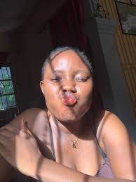 Why do you remove your tongue 😝 out of your mouth when taking a picture