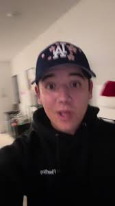 He was not interesred 😭 he was chasing the balls tho, so maybe he’ll be a  skinny king now #catsoftiktok #golftiktok #chippingnet