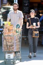 My perspective about kids has changed as i've gotten older, stone told. Emma Stone And Dave Mccary Out Shopping In Los Angeles 03 30 2019 Hawtcelebs