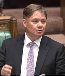 Commons WILL debate whether to STRIP Philip Green's knighthood