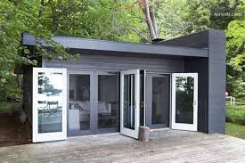Modern Beach House On Lake Michigan In St Joseph Modern Beach House Modern Cabin Small House