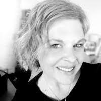 Michele Acree's Instagram, Twitter & Facebook