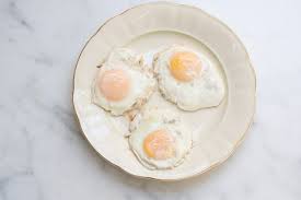 Ketahui juga nutrien yang terdapat di dalamnya dari rebus hingga rebus, ada banyak cara untuk memasak telur seperti yang anda suka. Seperti Apa Cara Memasak Telur Yang Paling Sehat