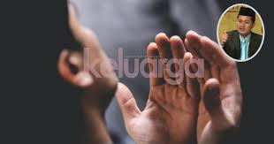 Setelah itu bacalah doa minta rezeki tak terduga diatas sebanyak 33 kali. Jangan Pernah Putus Doa Buat Mak Ayah Kita Rezeki Melimpah Ruah Keluarga