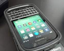 It can be used by anyone of any age. Blackberry Q10 Opera Mini Blackberry Q10 Review While There Are No Major News Editor