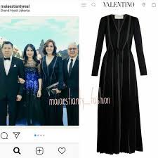 Batu alam untuk dinding tera. Pantas Saja Maia Estianty Tampil Elegan Di Ultah Liliana Tanoesoedibjo Harga Ootd Nya Gila Gilaan Halaman 3 Surya Malang
