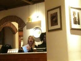 Waitstaff At Olive Garden Picture Of Olive Garden Waterbury Tripadvisor