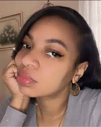 Victoria Renee's Instagram, Twitter & Facebook