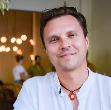 Luiz Bonfá's "Samba de Orfeu" from the iconic 1959 film, Black Orpheus. 🔁  @tomcatgoodby #luizbonfá #antôniocarlosjobim #sambadeorfeu