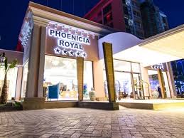În bani intră însă şi maşina de lux la scară, dar şi un chef la dispoziţia dumneavoastră care vă poate găti şase feluri de mâncare. Hotel Phoenicia Royal Mamaia Romania