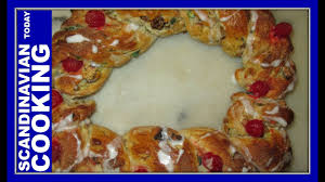 Topped with rosemary, cranberries and pine nuts, this bread is full of flavour. How To Make Danish Christmas Bread Wreath Recipe Jule Brod Youtube