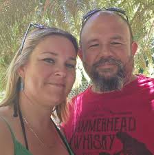 Hi, was going to order a pre birthday cake for this weekend . It's my 1st  time ordering a cake is it better to pick it up