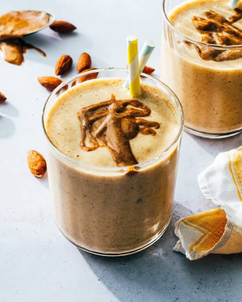 Creamy Almond Butter Smoothie