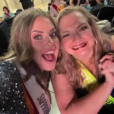 sunandasrinivas and me at @jfwdigital Achievers awards show the other day.  Don't get to go out with her this way as she's busy with her office work