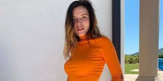 Murphy is an american living in paris who enters a highly sexually and emotionally charged relationship with the unstable electra. Bella Thorne Is Directing A Film Titled Her And Him D Star News