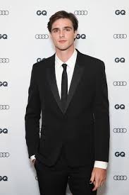 Announced in march 2019 that he had stage iv pancreatic cancer. Famous Celebrity Cancers Men And Women Like Ariana Grande