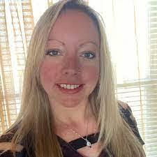 Heather Diggins's Instagram, Twitter & Facebook