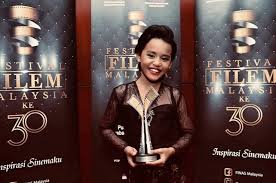 Susulan kemalangan yang melibatkan pelakon nabila huda, anaknya, keisha laila dan pelakon siri juvana, syazwan zulkifly, bekas suami kepada aktres itu, zaidy zailani meluahkan rasa kesal dan kecewanya dengan insiden tersebut di laman twitternya. Nabila Huda Kongsi Kisah Sebenar Sebelum Suami Anak Naik Pentas Ffm30 Murai My