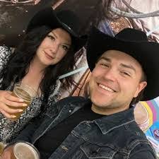 Danielle Mcfarland's Instagram, Twitter & Facebook