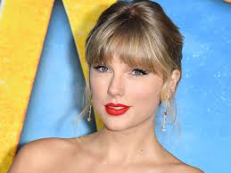 Musically and lyrically, red resembled a heartbroken person. Taylor Swift S Evermore Hidden Meanings Teen Vogue