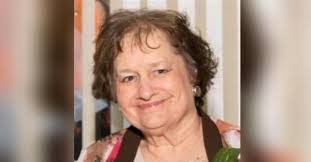 Carrie Roth's Instagram, Twitter & Facebook